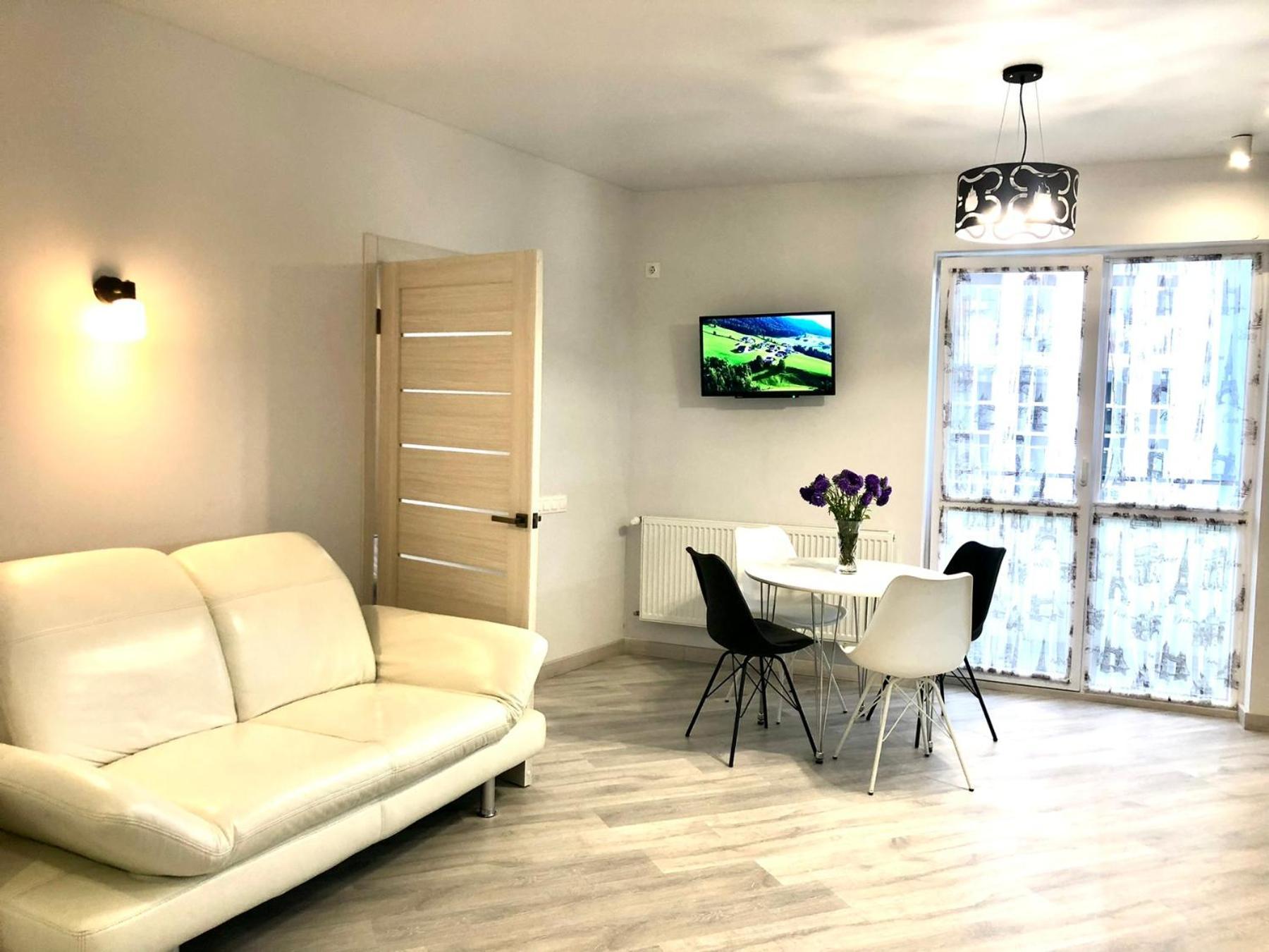 לבוב Osapart Comfortable Apartment In A Complex Great Britain מראה חיצוני תמונה
