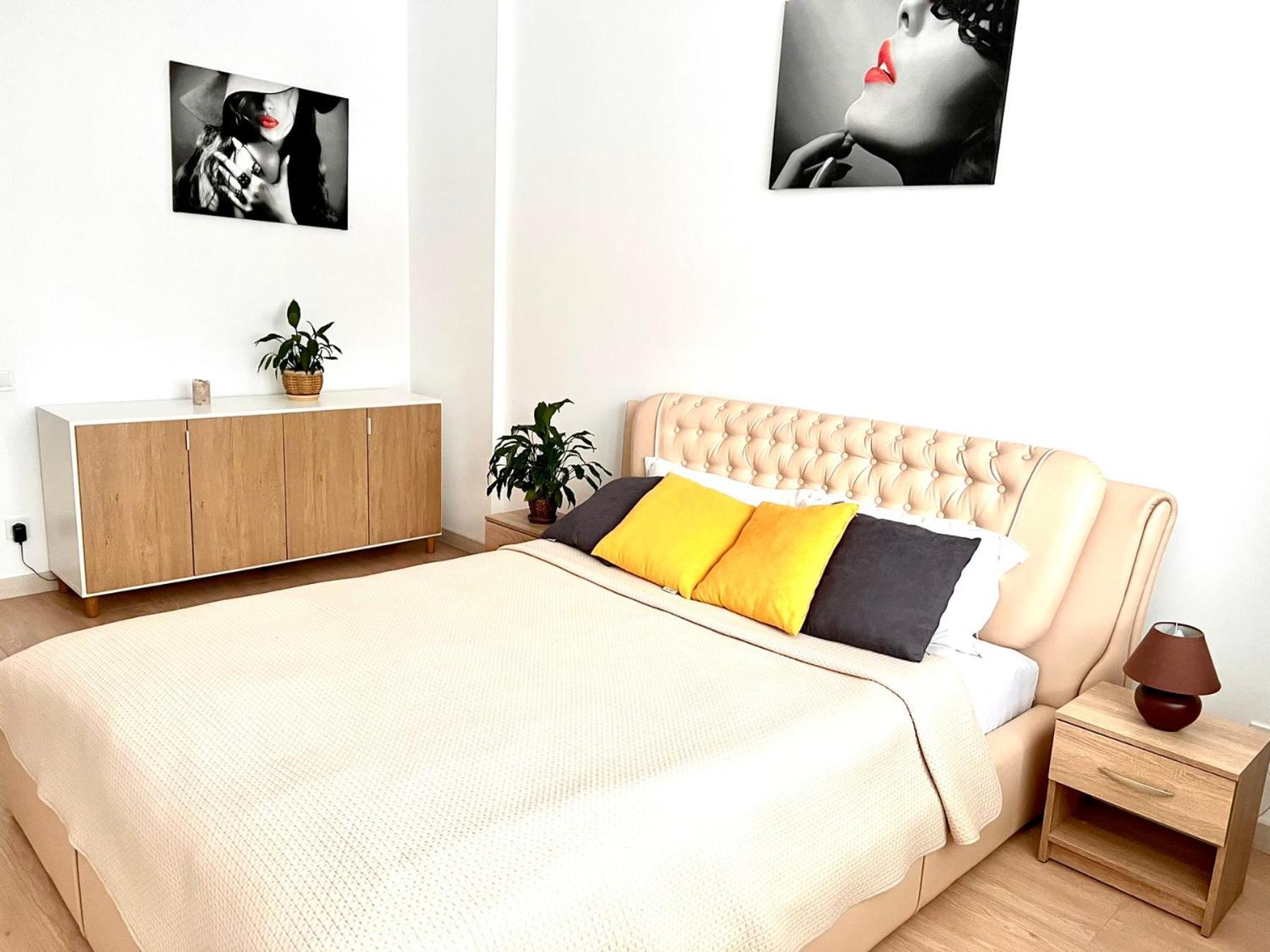 לבוב Osapart Comfortable Apartment In A Complex Great Britain מראה חיצוני תמונה